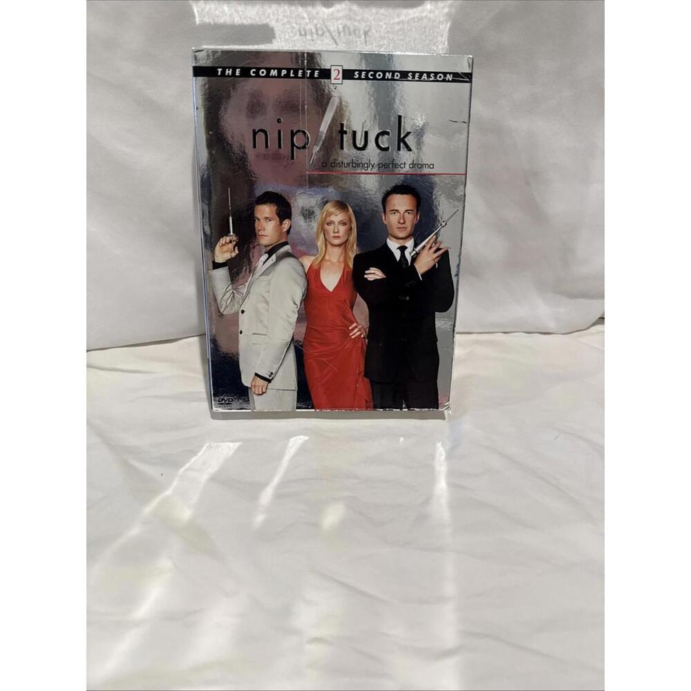 Nip/Tuck Season 2 DVD Set - 6 Disc Used- Like New Dylan Walsh/Julian McMahon